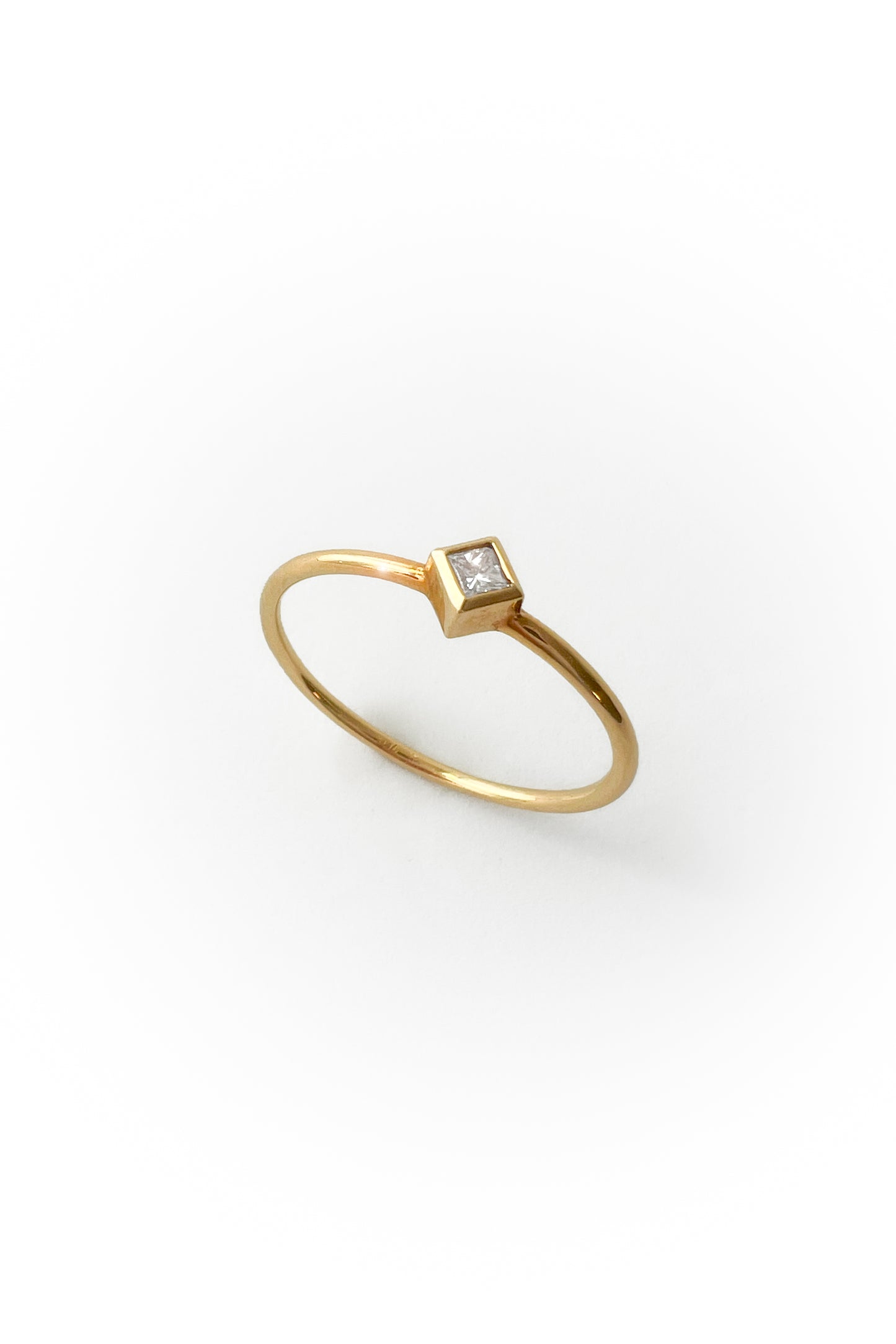 Box diamond gold ring