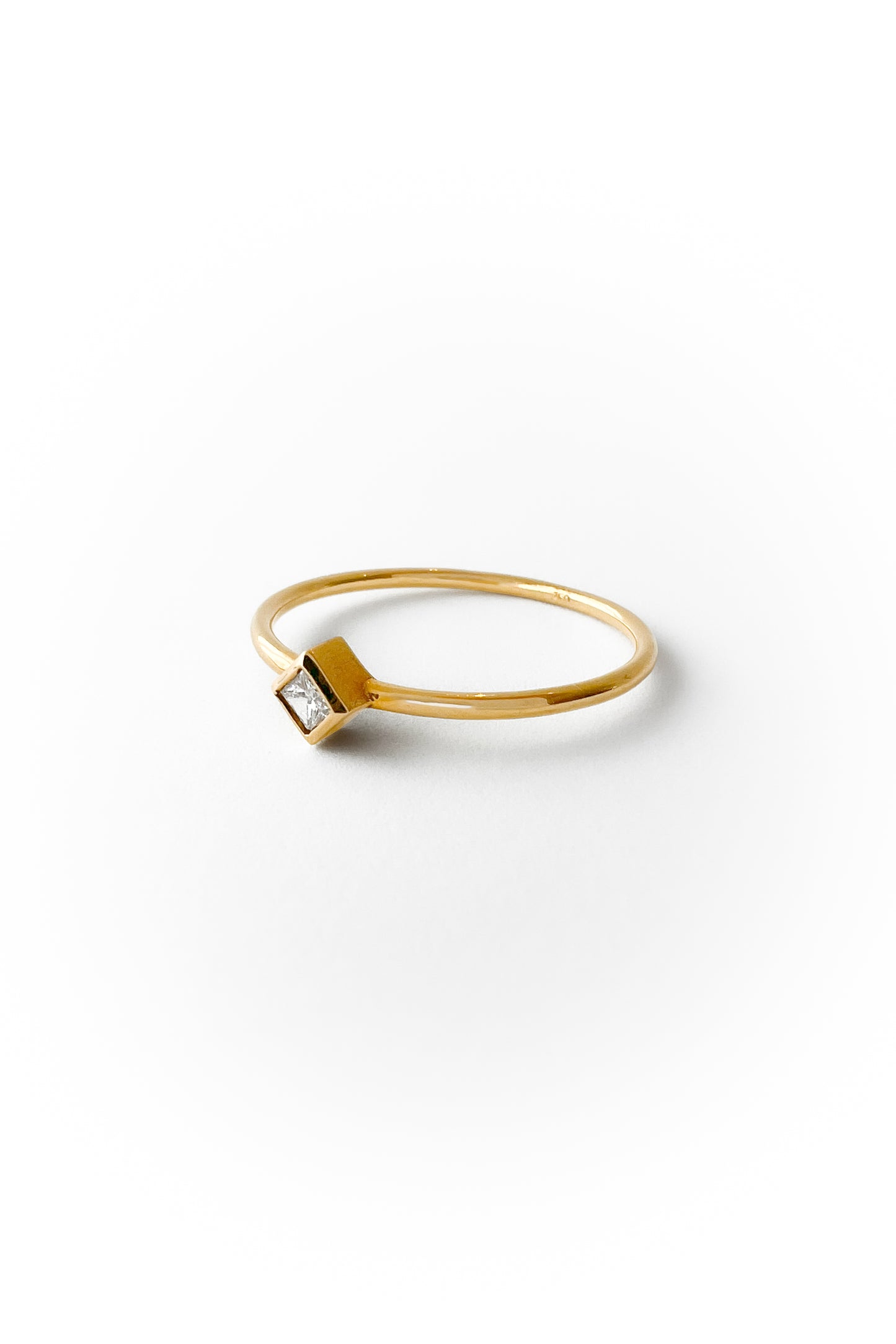 Box diamond gold ring