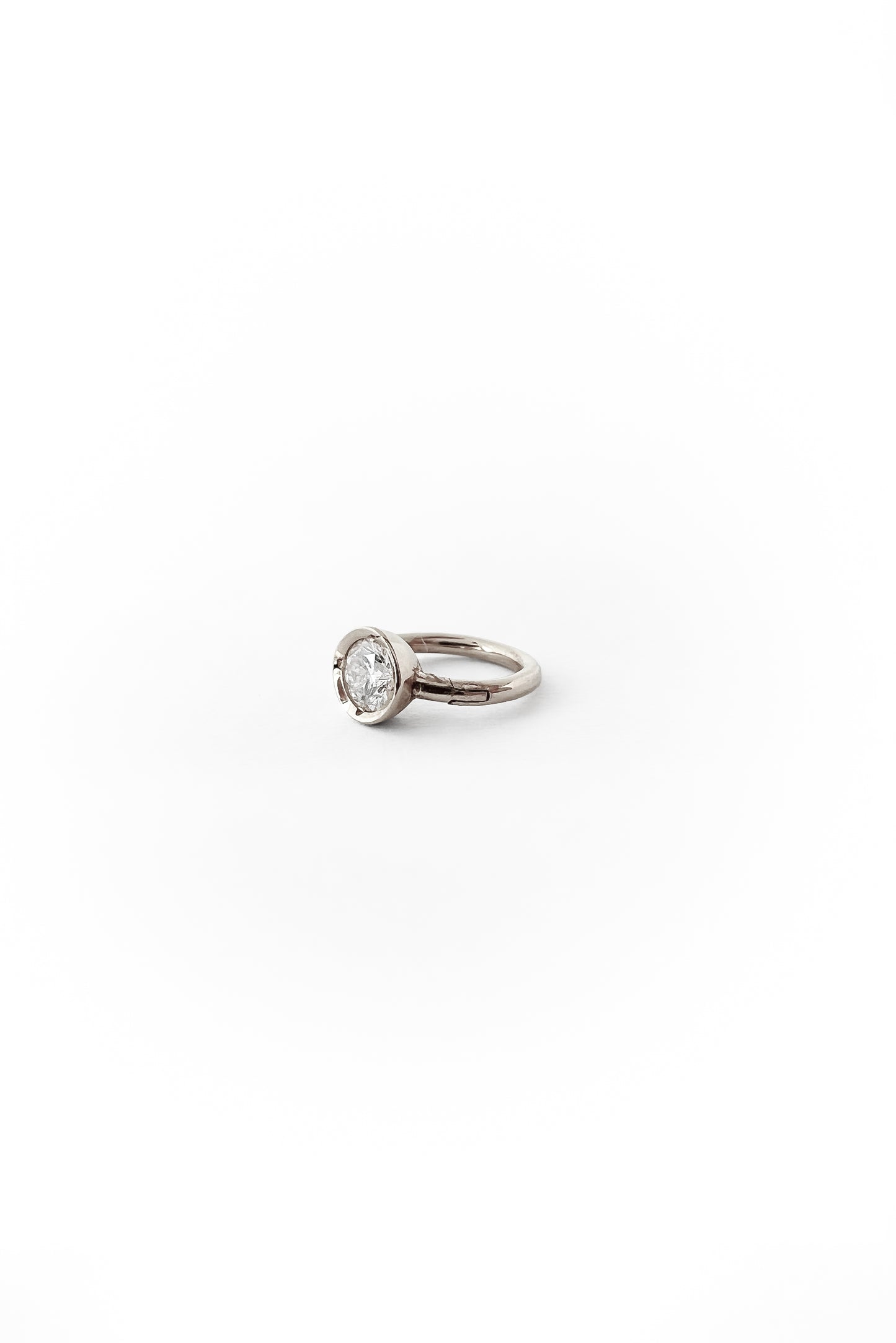 Créole 3 mm Eye diamond en or