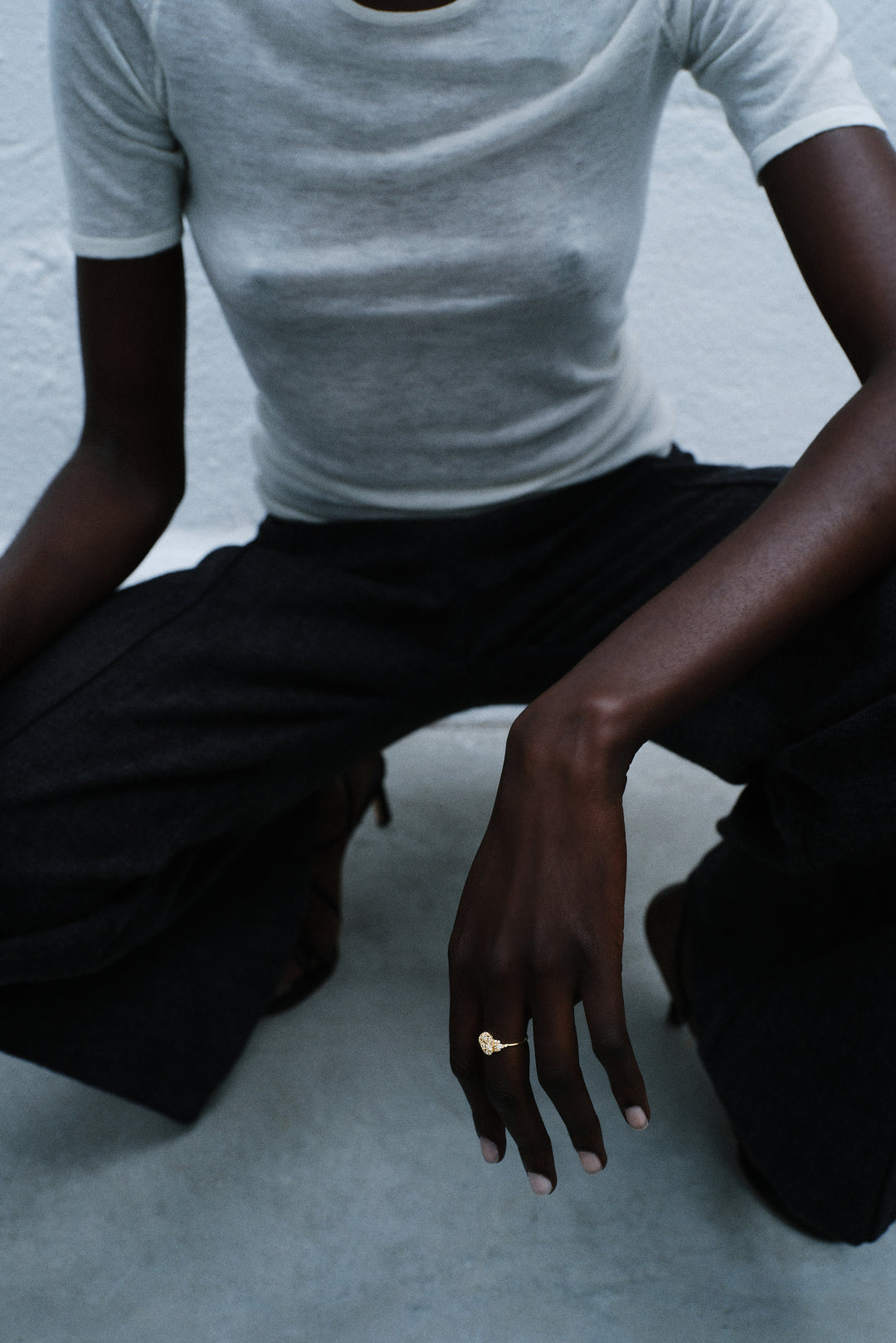 Light Sugar Signet gold ring