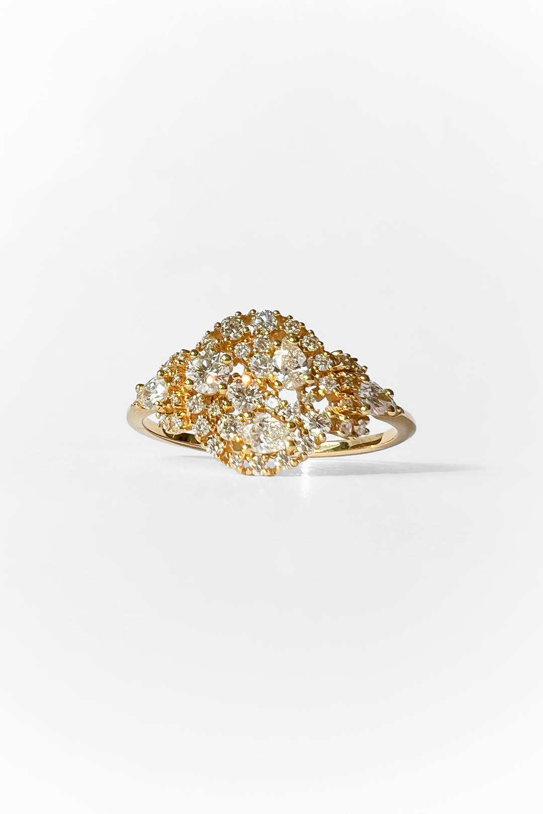 Light Sugar Signet gold ring