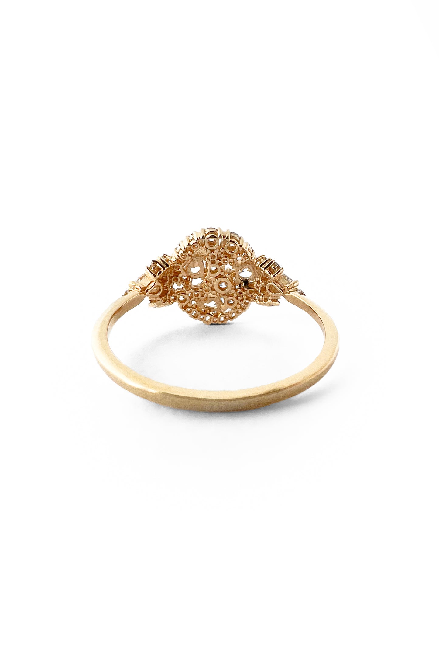 Light Sugar Signet gold ring