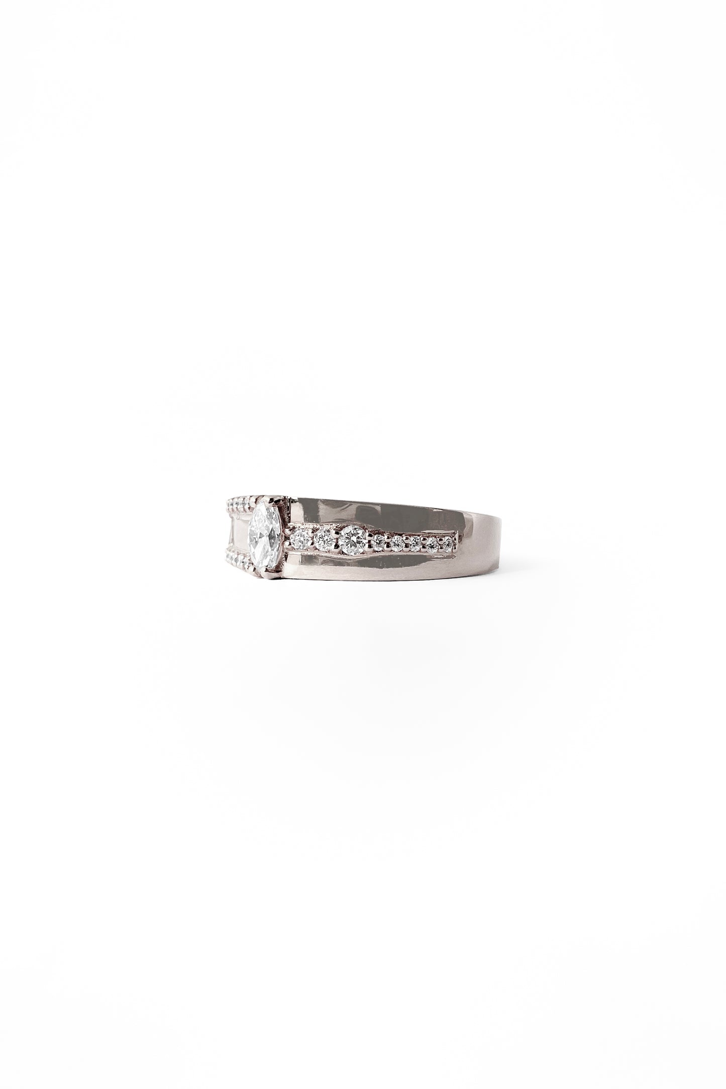 Bague Band Mixed diamonds en or