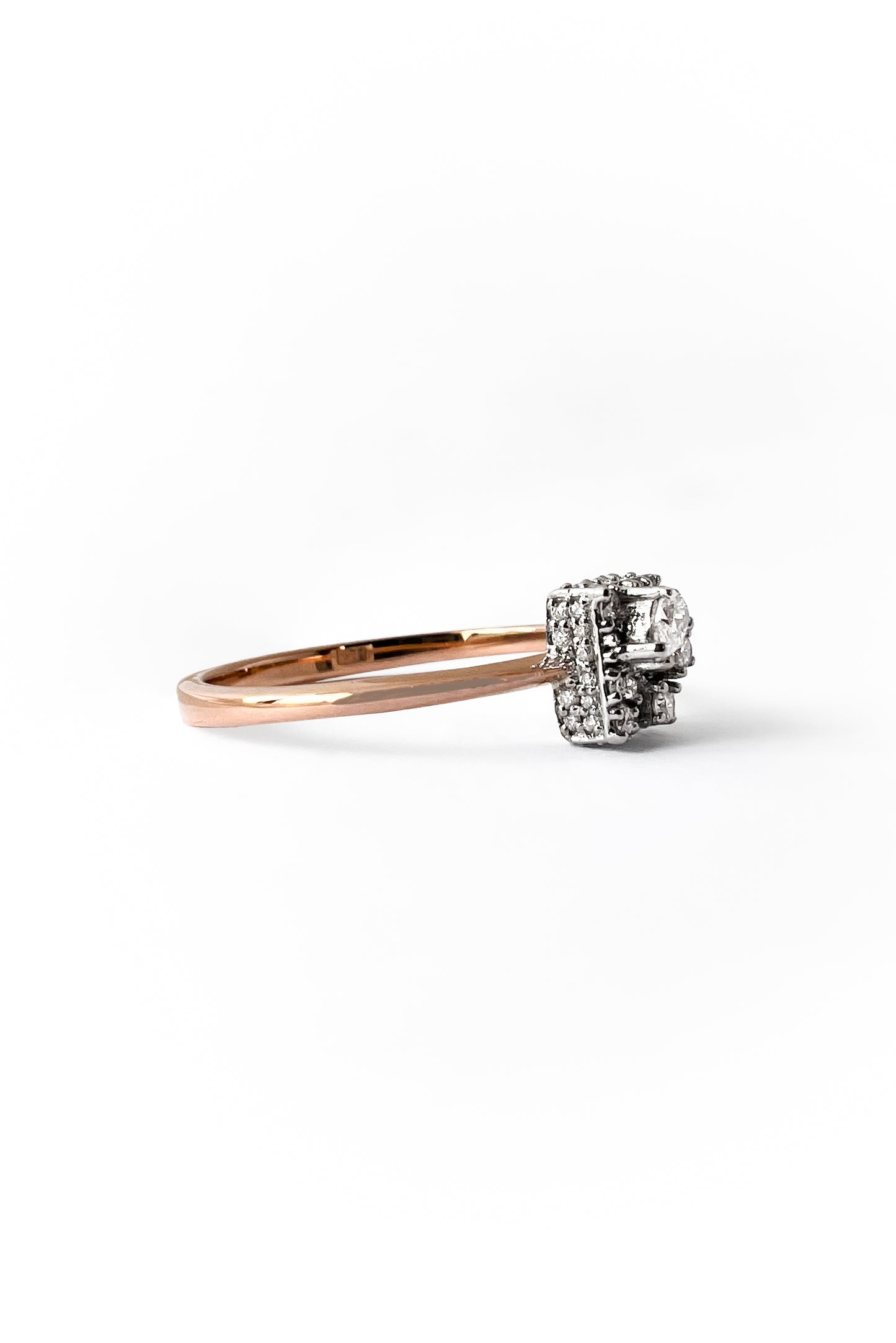 Mount Diamonds gold ring