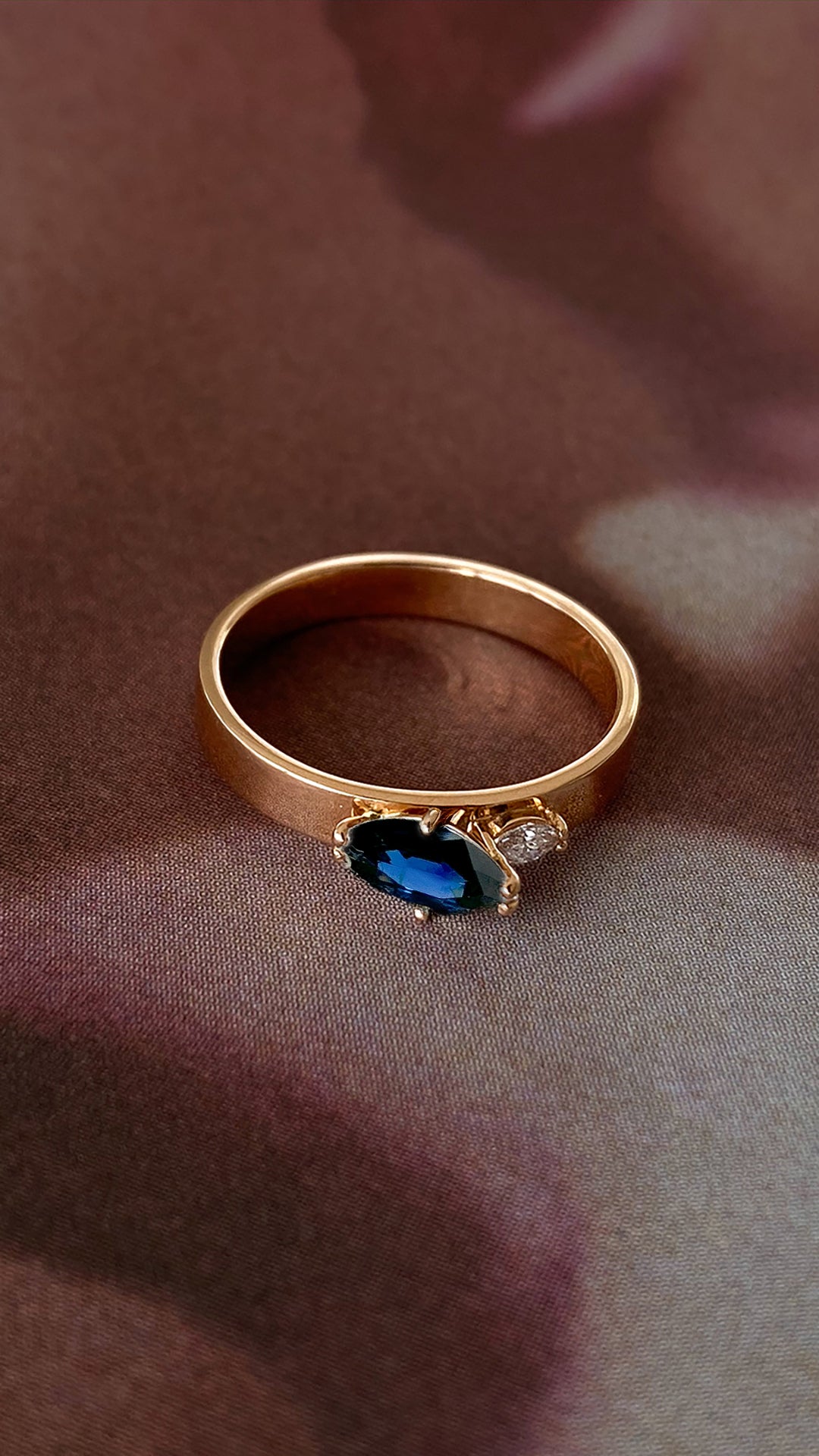 Young Sapphire gold ring