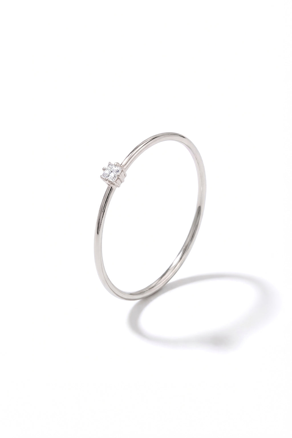 Miniprincess 18k white gold diamond ring