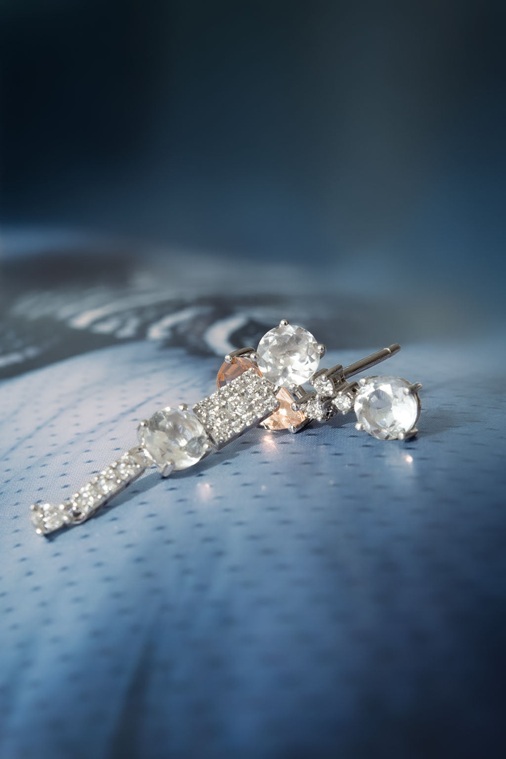 Topaz and Diamond Mobile earring in 18k white gold, with two topaz stones and diamonds designed by Sansoeurs.