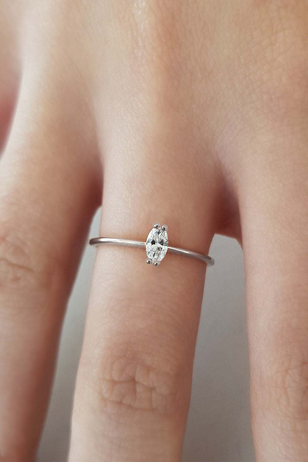 Single Marquise gold ring