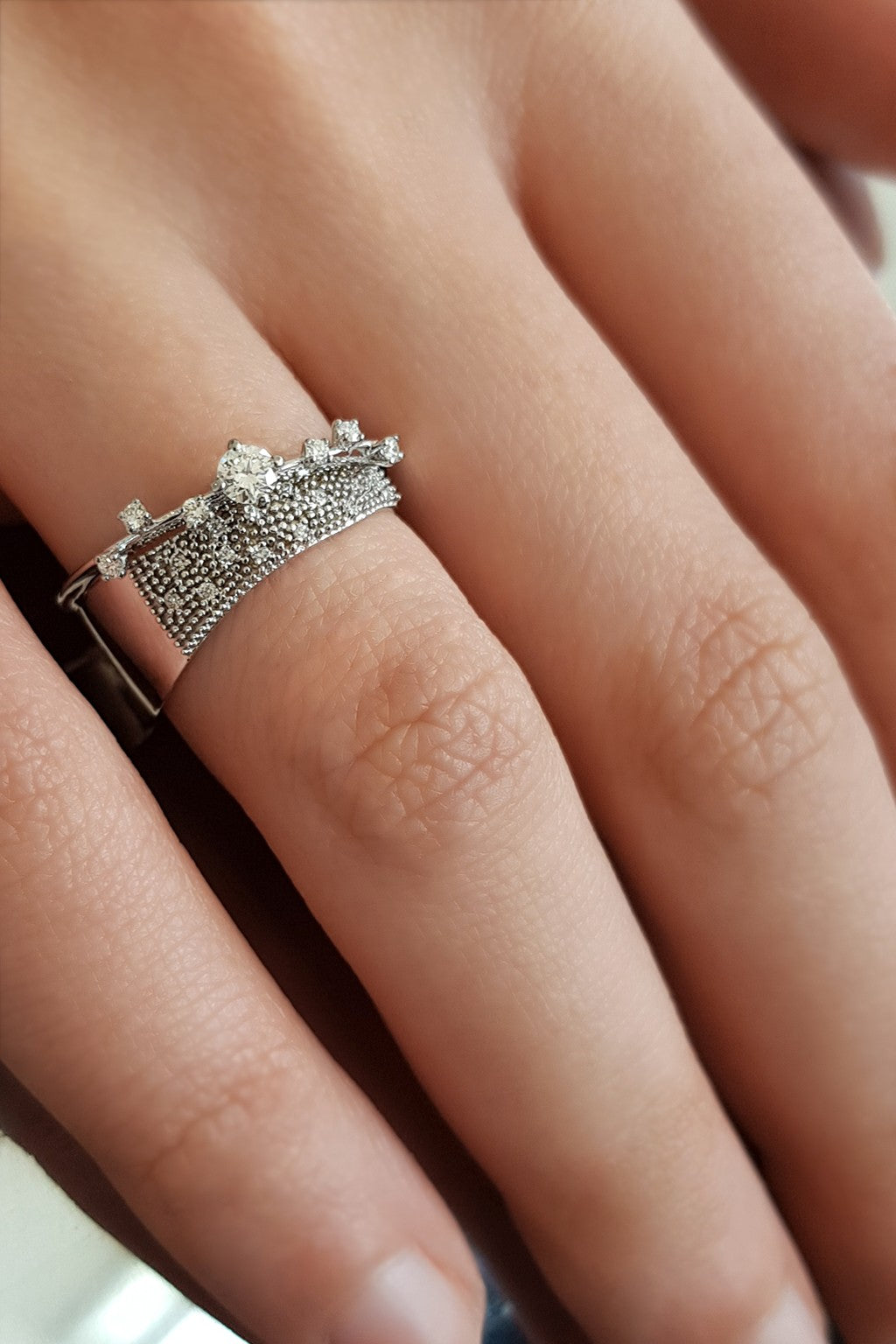 Bague Big Très-Or Irregular Band diamonds en or