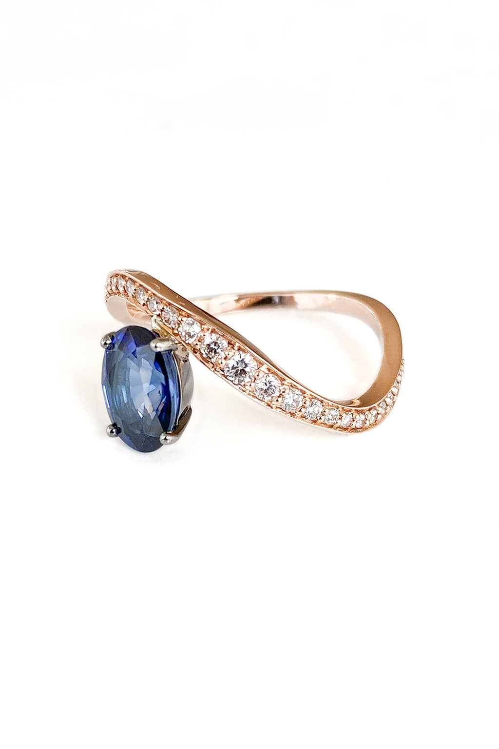 Blue Sapphire Wave gold ring