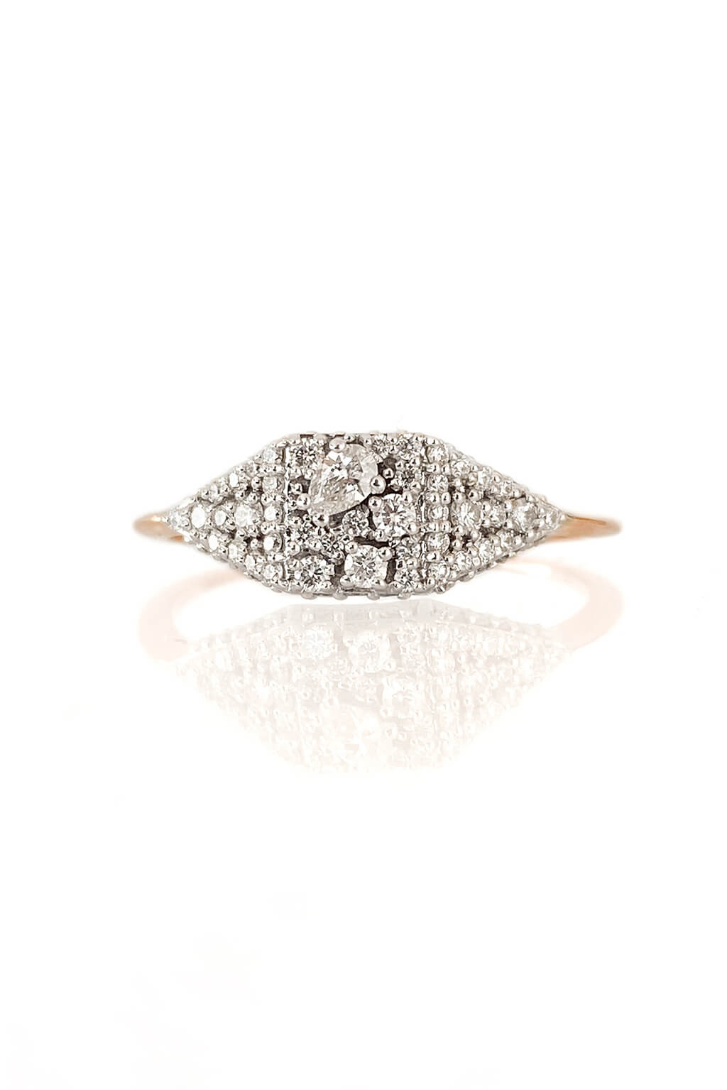 Signet diamonds ring