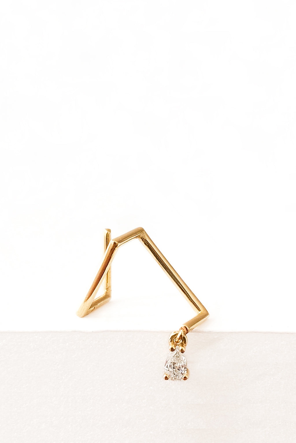 Z Pear diamond gold earring