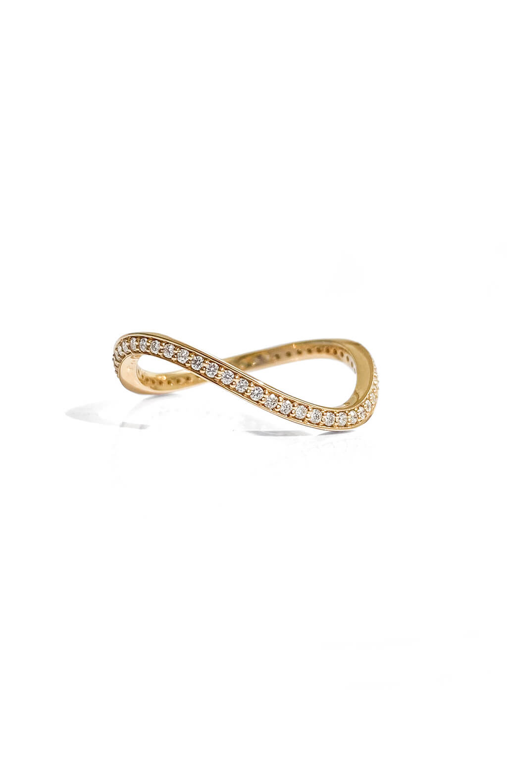 Regular Wave diamonds ring