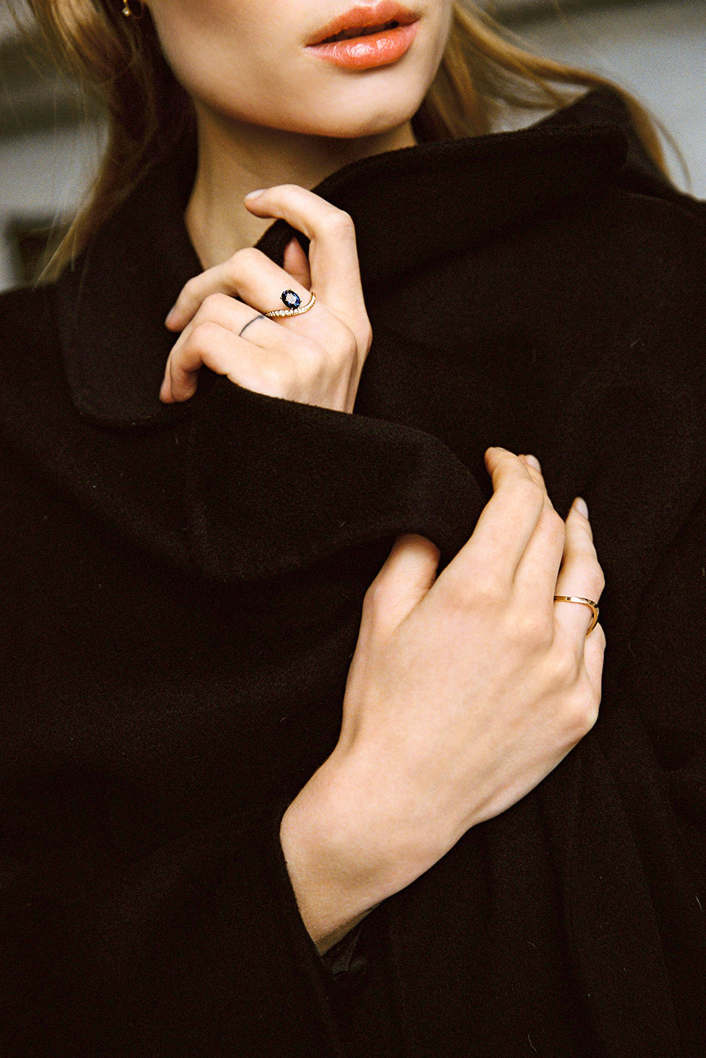 Anillo Wave Band de oro