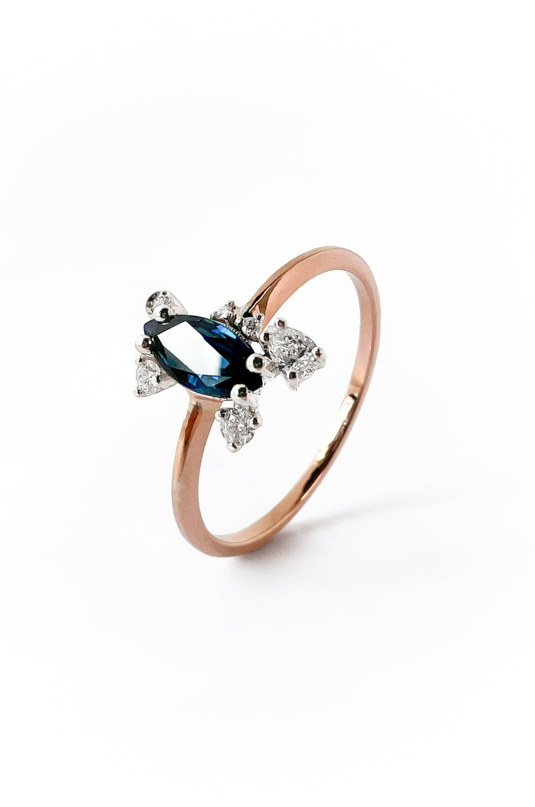 Anillo Big Star Marquise Sapphire de oro