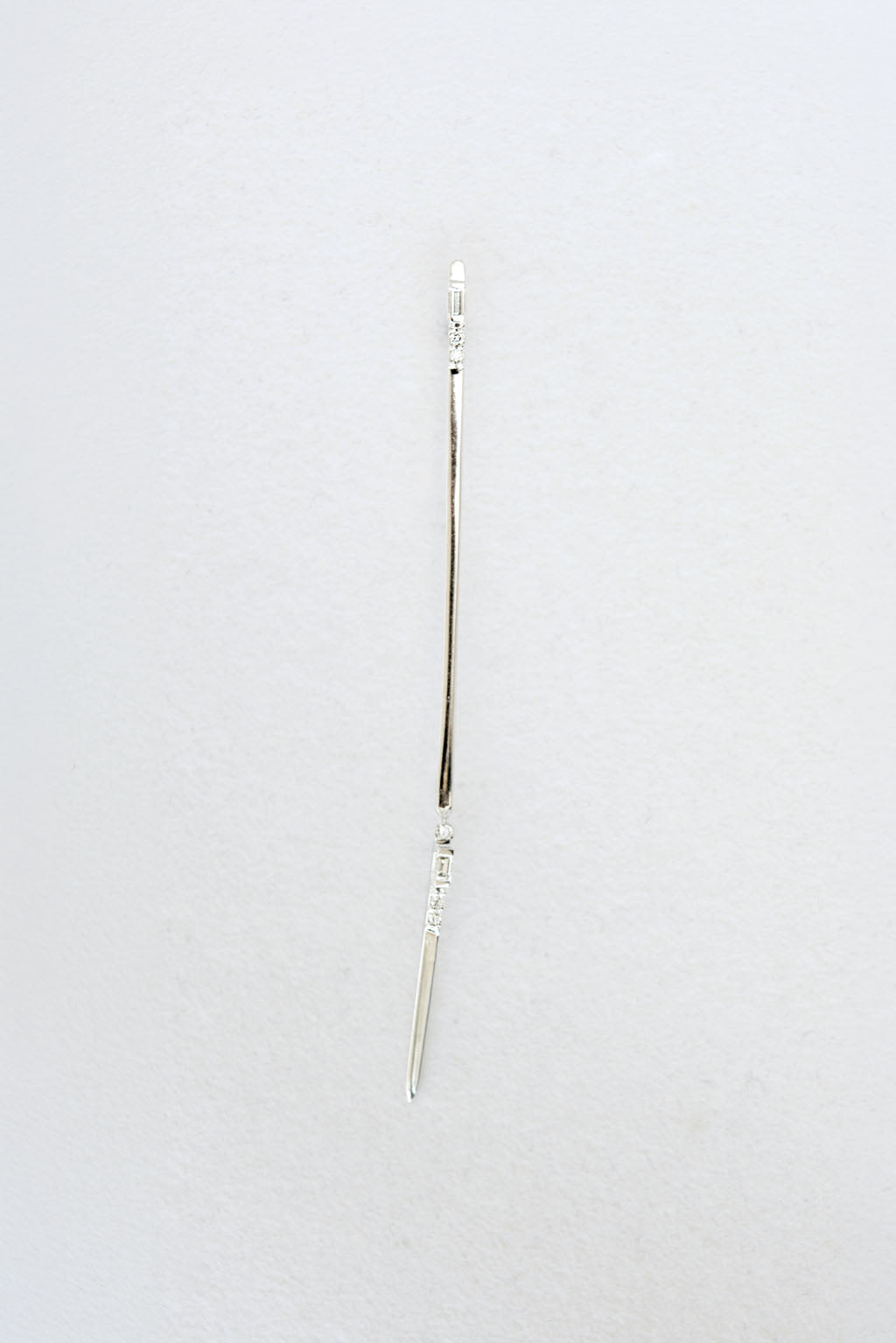 Pendiente Sword of Grace de oro
