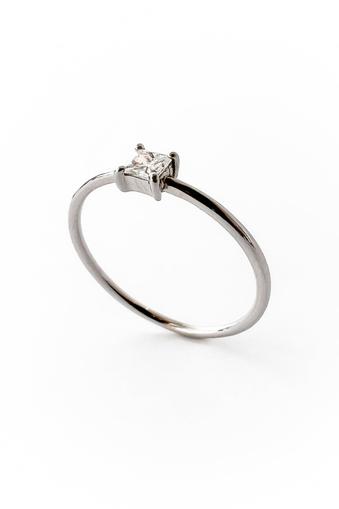 Anillo Princess Stone de oro blanco
