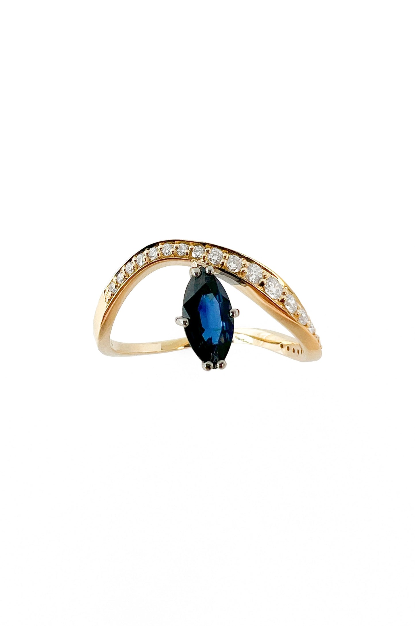Anillo Wave Marquise Saphire de oro