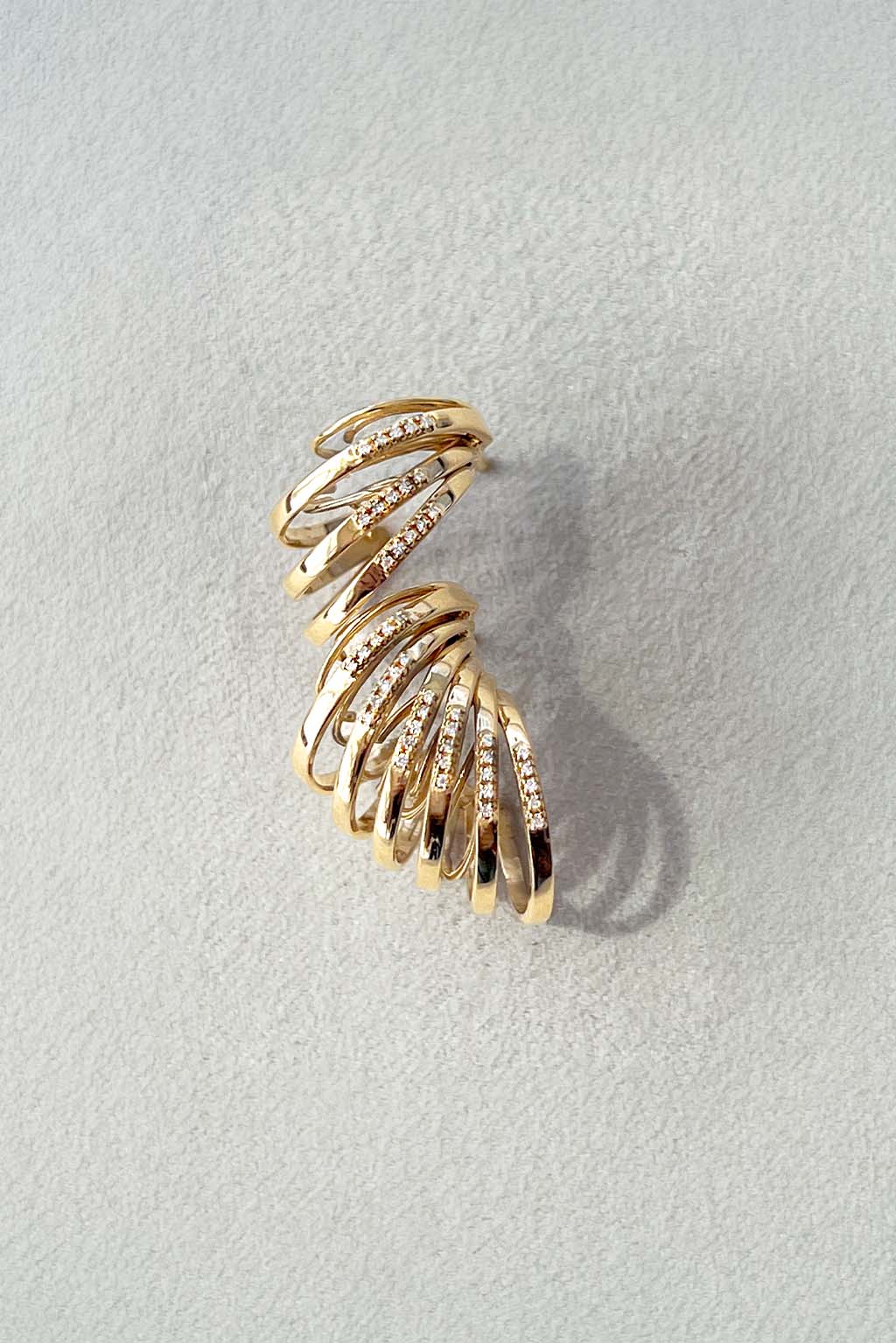 Big Étoile de Sansoeurs and Étoile de Sansoeurs earrings in 18k gold with diamonds
