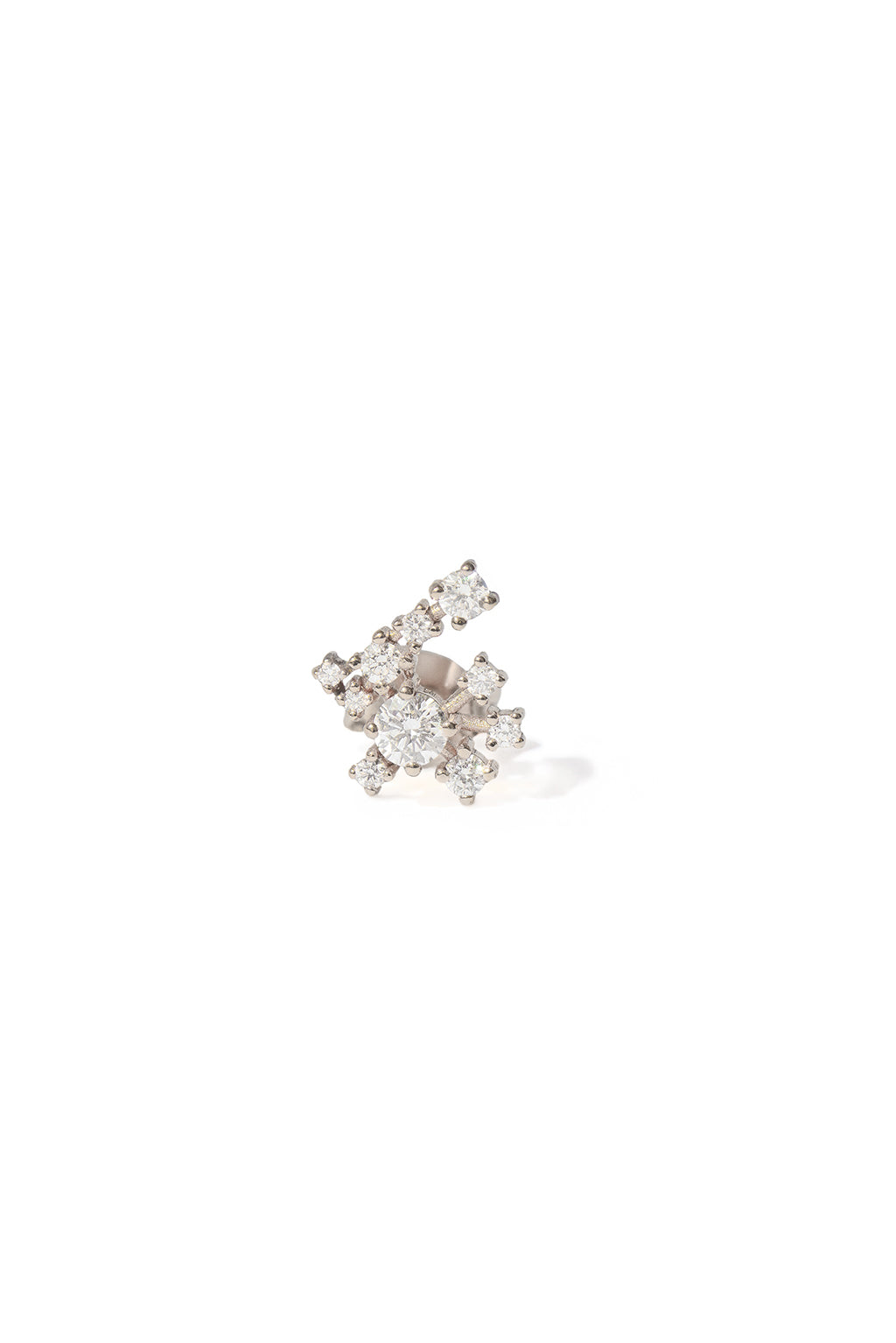 Star cascade earring in 18k white gold with diamonds, close-up view