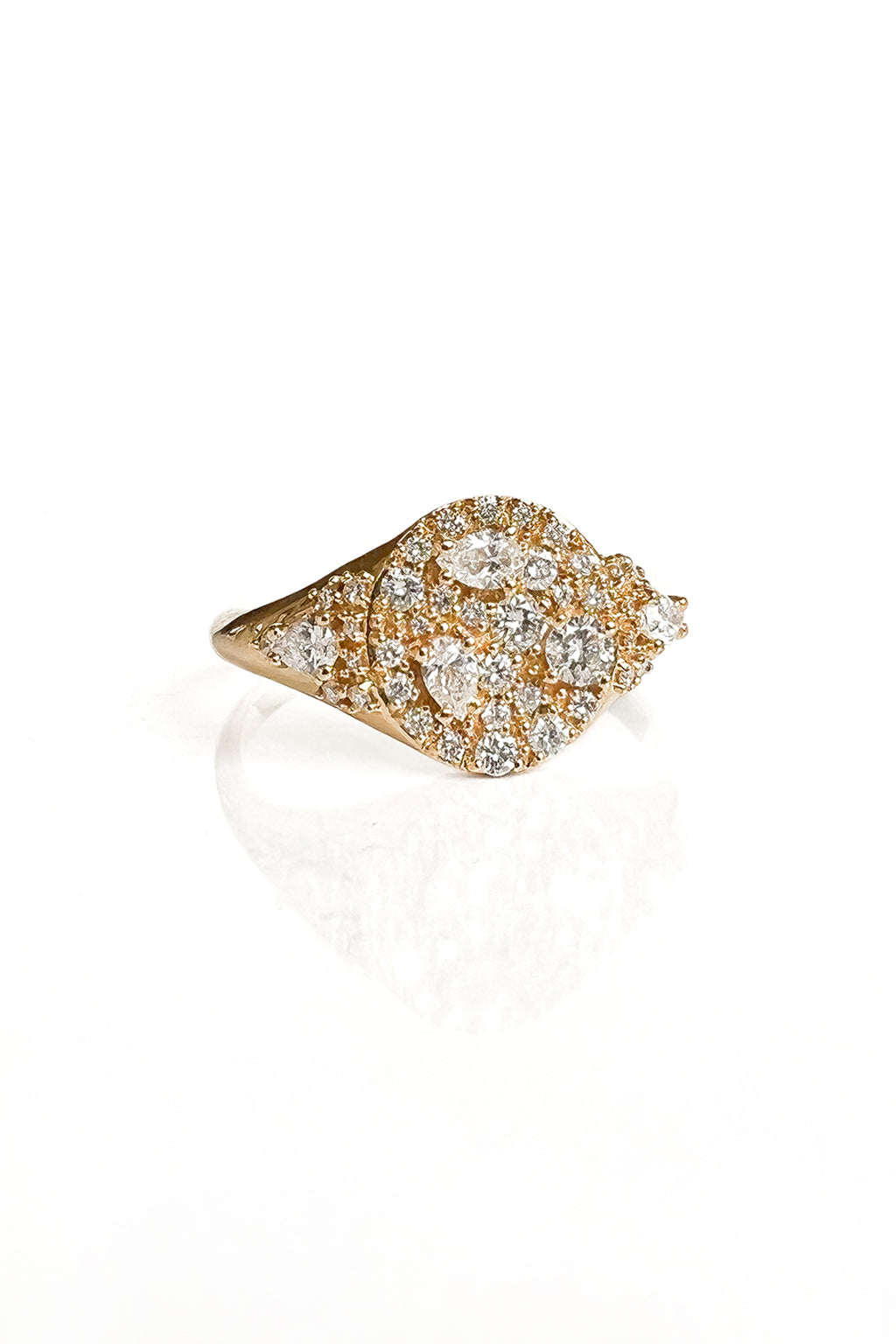 Sugar Signet Gold Ring in 18k gold with diamonds, handcrafted by Sansoeurs.