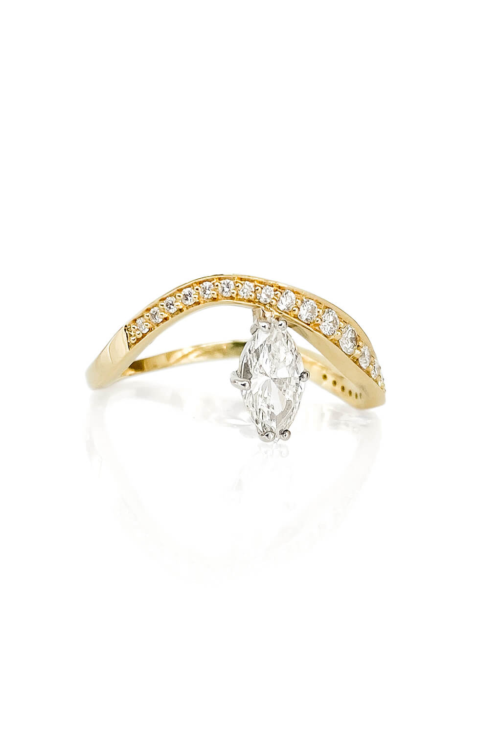 Marquise Wave gold ring