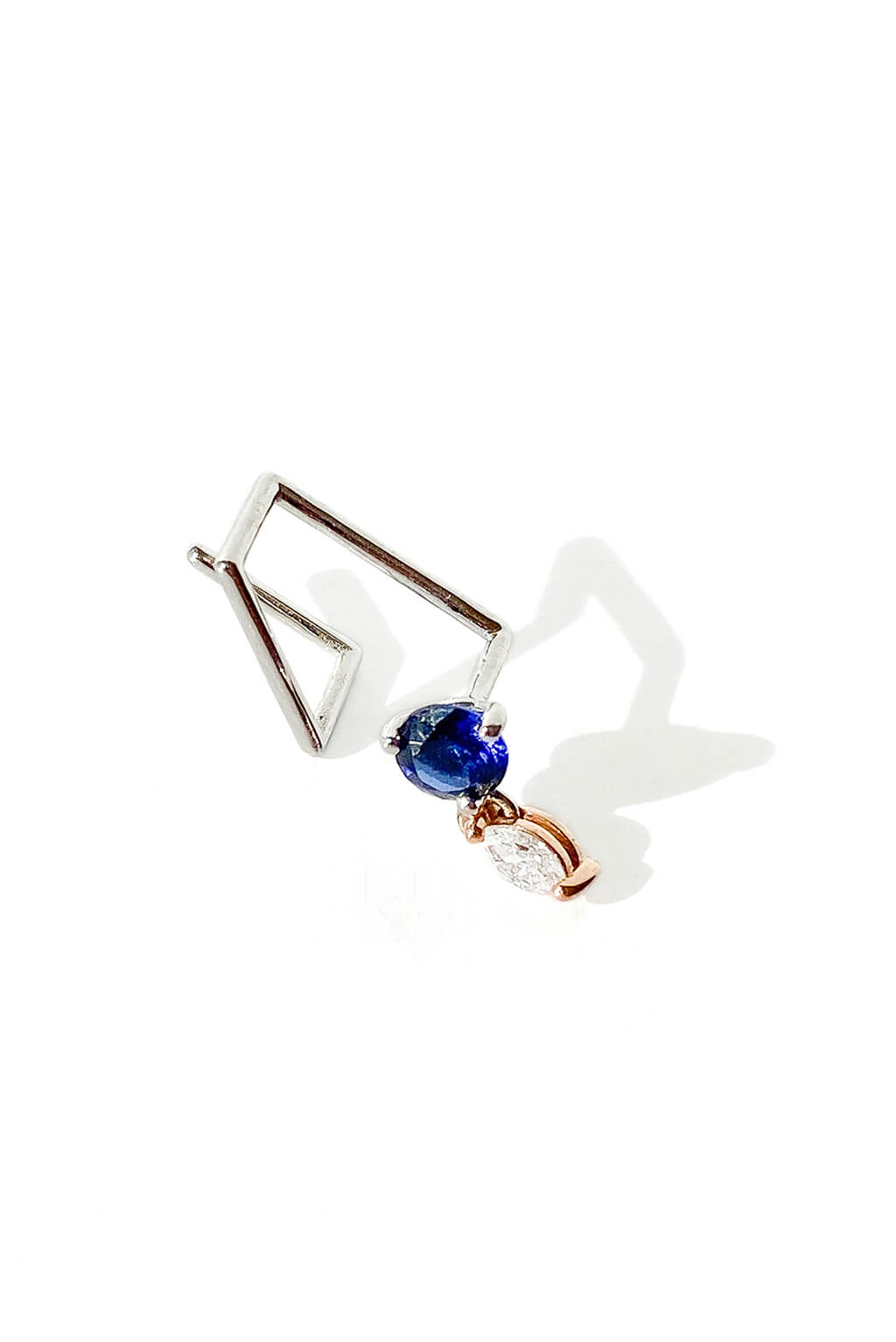 Pendiente Blue Sapphire Z de oro