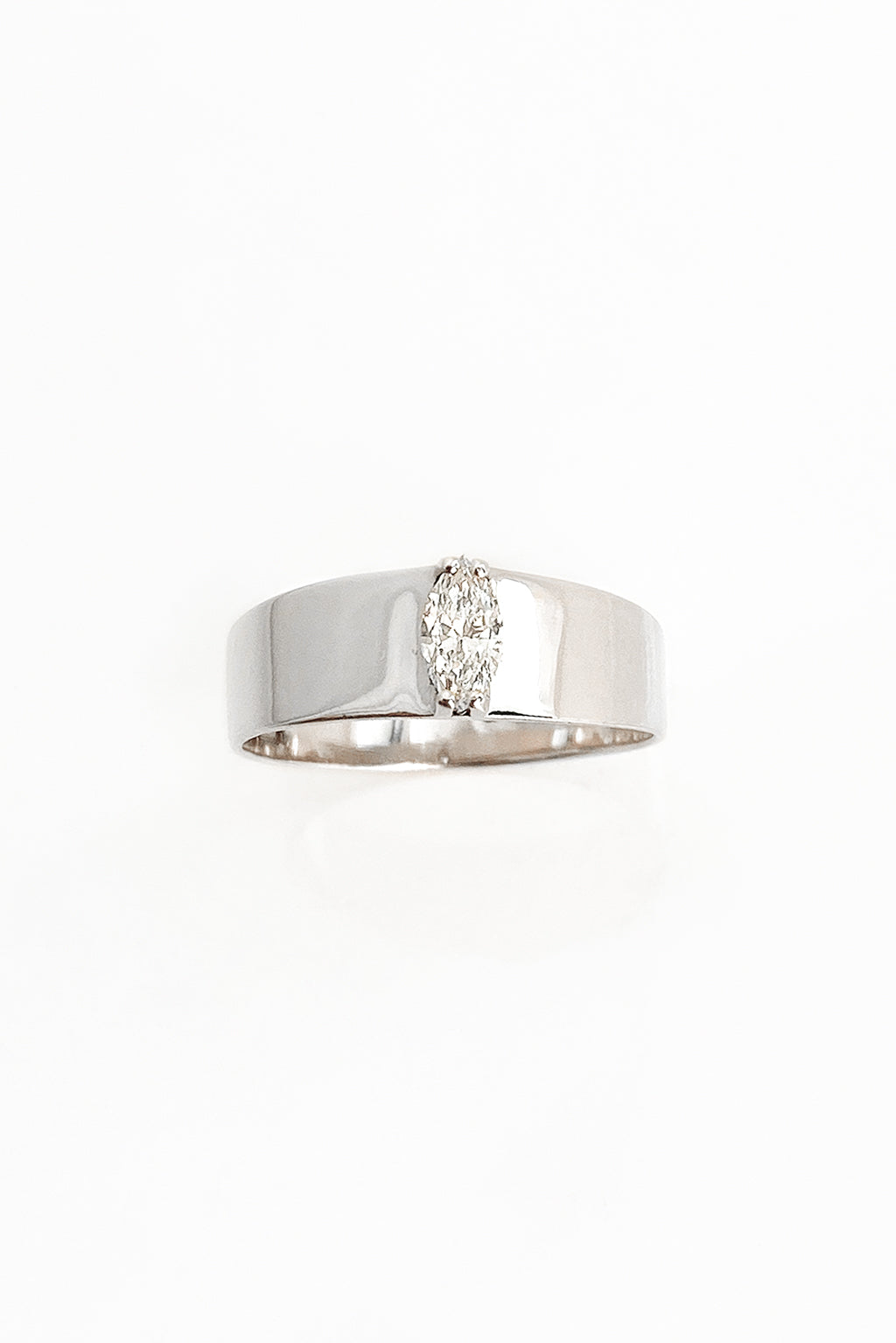 Bague Band Marquise 6 x 3 mm en or