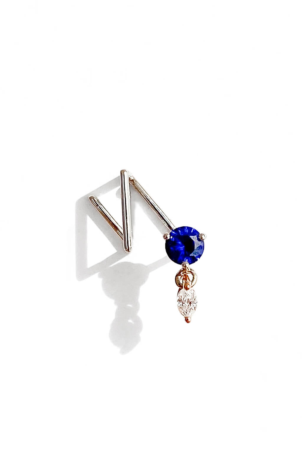 Pendiente Blue Sapphire Z de oro