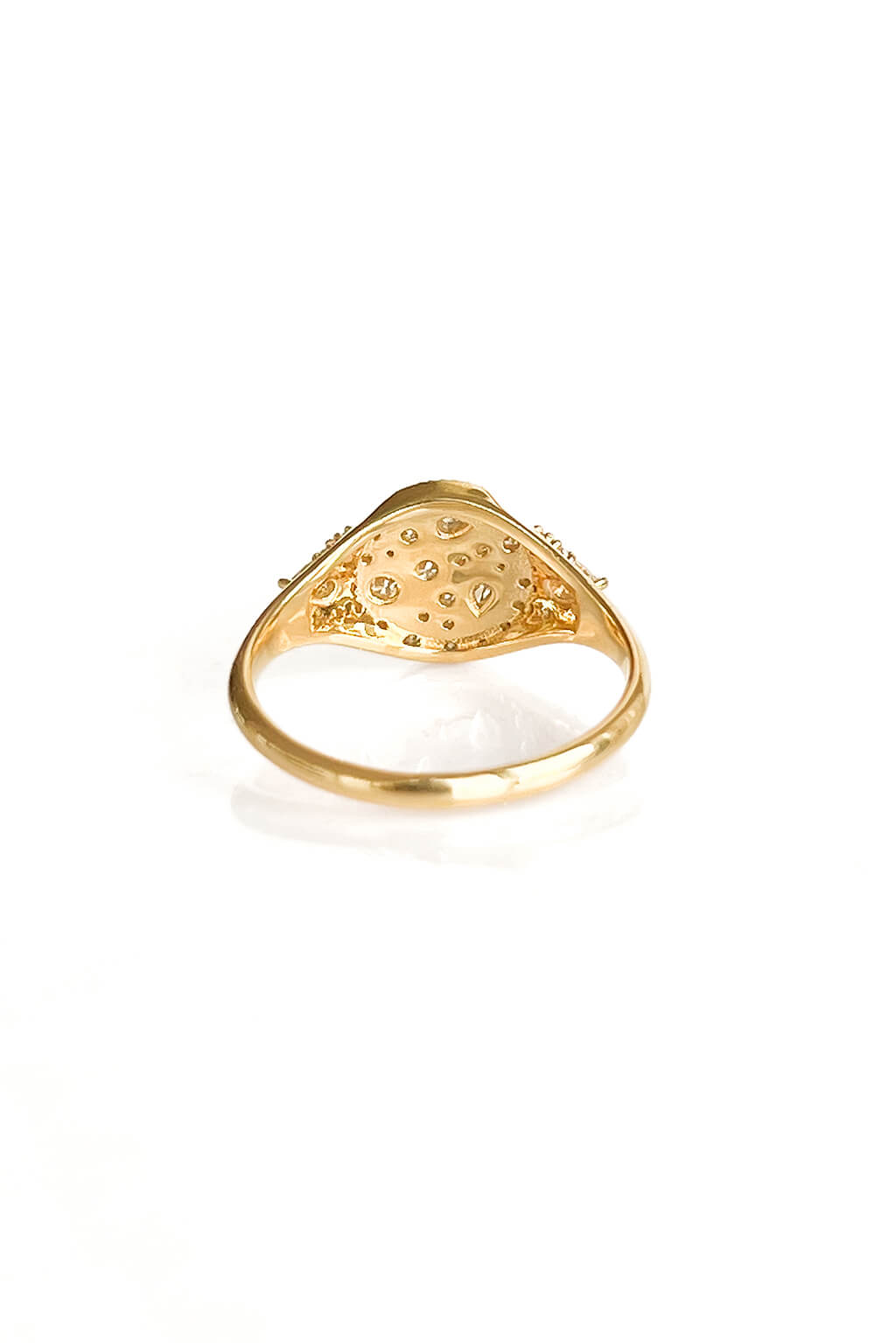 Sugar Signet Gold Ring in 18k gold with diamonds, handcrafted by Sansoeurs.
