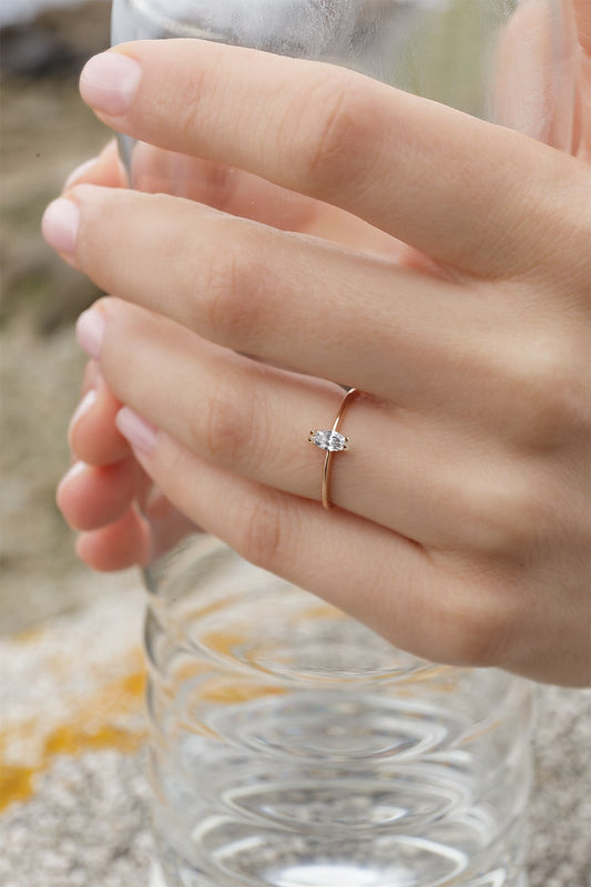 Single Marquise gold ring